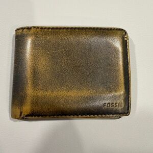 Fossil Men's Distressed Brown Leather Wallet